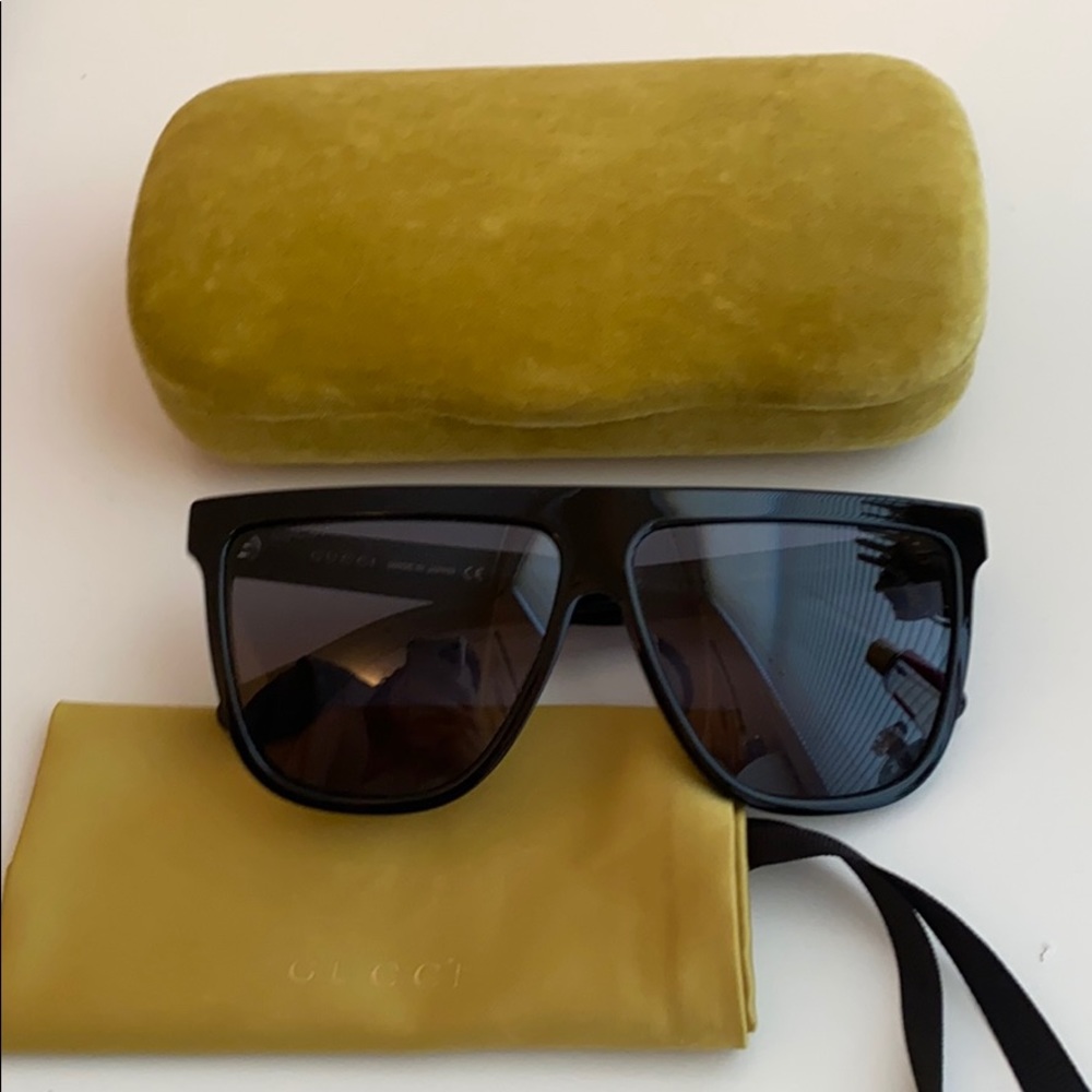 GUCCI Flat Top Sunglasses *NWOT*